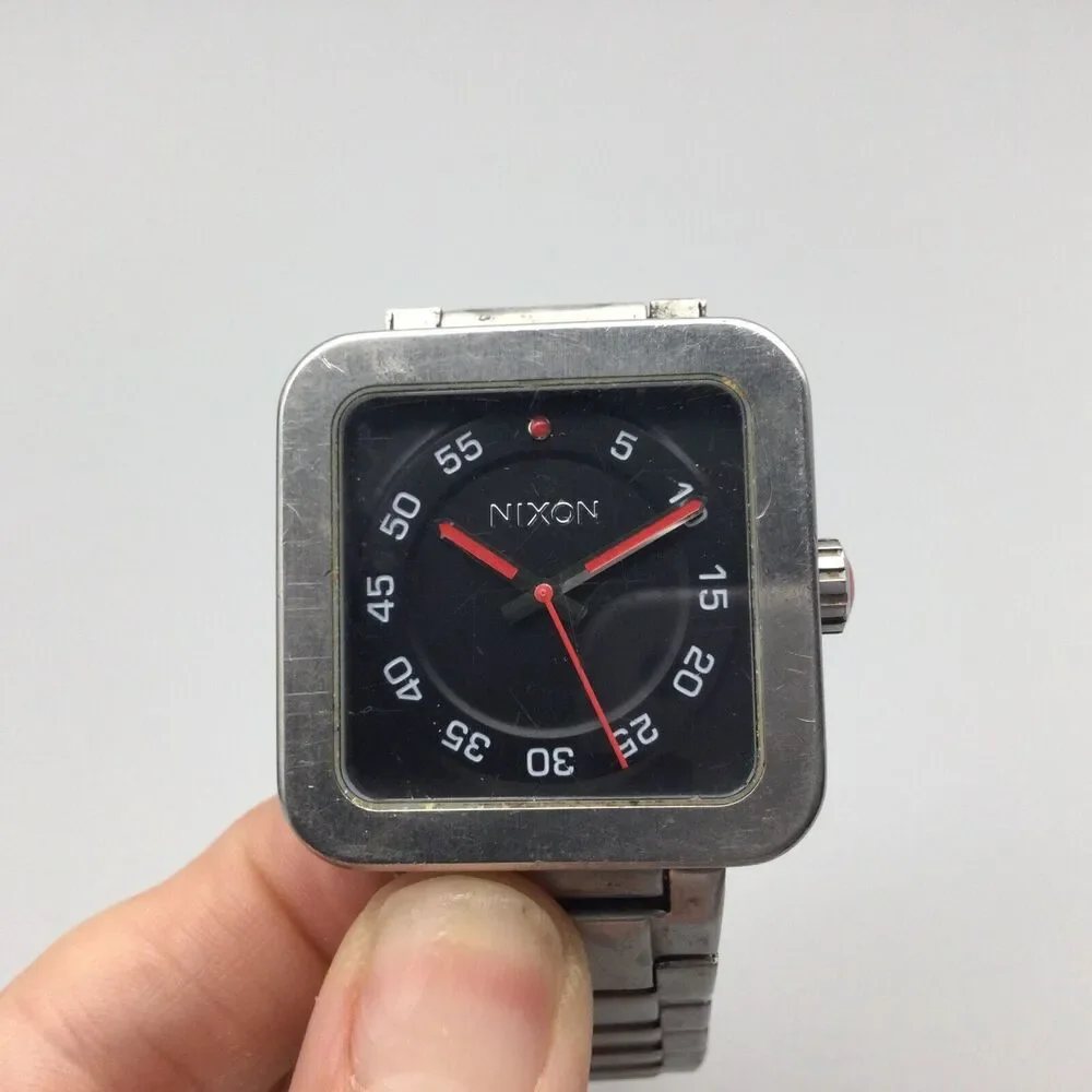 Nixon Riot Watch Men 36mm Silver Tone Throw Down Black Dial New Battery 6.5" - Picture 11 of 15
